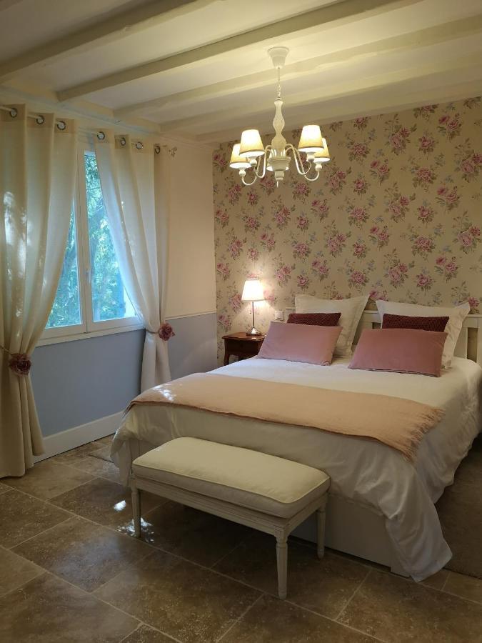 Le Mas Des Agapes Bed & Breakfast Beaucaire  Exterior photo